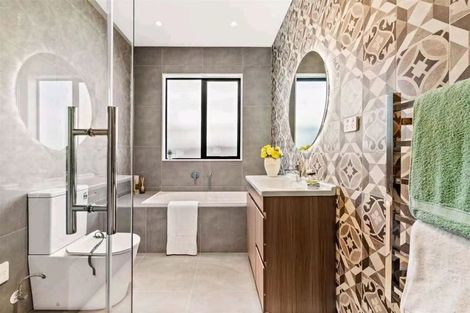 Photo of property in 13 Cutfield Lane, Kumeu, 0810