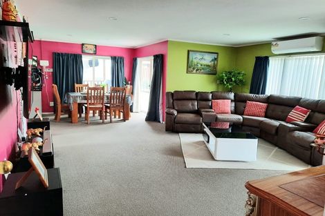 Photo of property in 5 Charisma Place, Randwick Park, Auckland, 2105