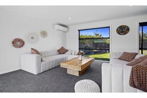 Photo of property in 7 Clonbunny Close, Rolleston, 7614