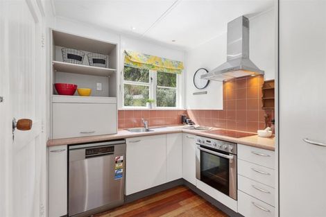 Photo of property in 11 Warwick Street, Wilton, Wellington, 6012