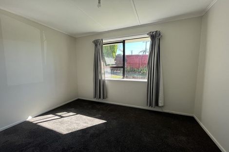 Photo of property in 114 Driver Crescent, Cannons Creek, Porirua, 5024