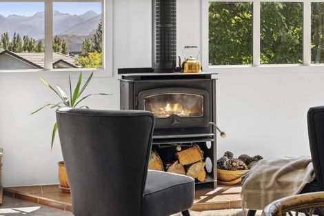 Photo of property in 22 Penrith Park Drive, Wanaka, 9305