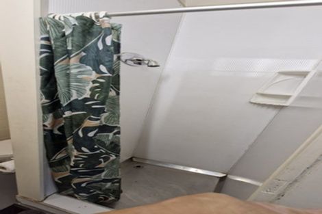 Photo of property in 2/112 Dowse Drive, Maungaraki, Lower Hutt, 5010