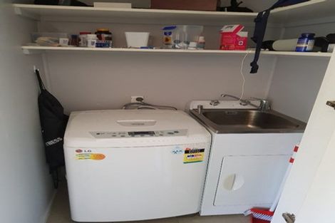 Photo of property in 79 Hinau Street, Riccarton, Christchurch, 8041