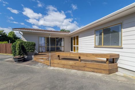 Photo of property in 92 Kennedy Drive, Levin, 5510