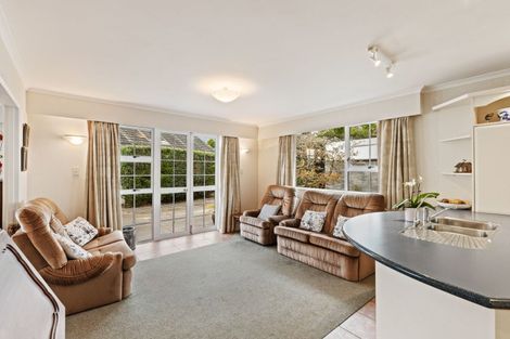 Photo of property in 9 Kapu Grove, Whalers Gate, New Plymouth, 4310