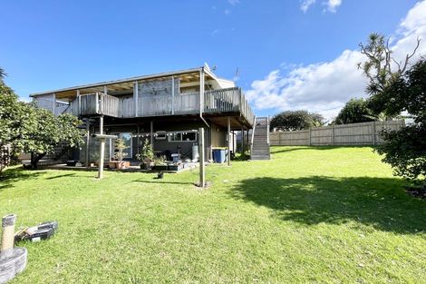 Photo of property in 50 Royal View Road, Te Atatu South, Auckland, 0610