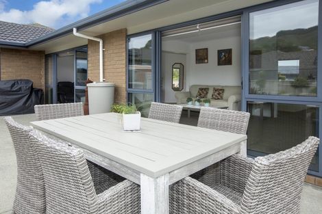 Photo of property in 61 Percy Kinsman Crescent, Riverstone Terraces, Upper Hutt, 5018