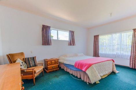 Photo of property in 18 Hunia Street, Marton, 4710