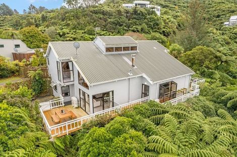 Photo of property in 74 Viewmont Drive, Harbour View, Lower Hutt, 5010