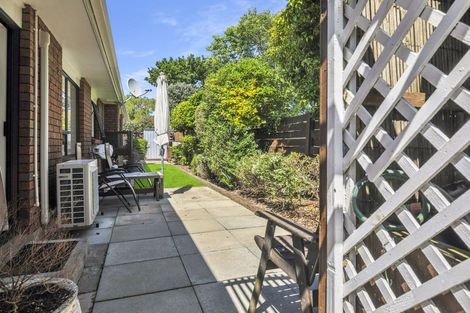 Photo of property in 21a Rosebank Grove, Waikanae, 5036