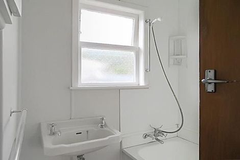 Photo of property in 90 Wise Street, Wainuiomata, Lower Hutt, 5014