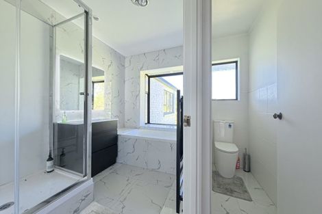 Photo of property in 229 Pine Valley Road, Dairy Flat, Silverdale, 0992