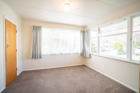 Photo of property in 15 Kiwi Court, Roslyn, Palmerston North, 4414