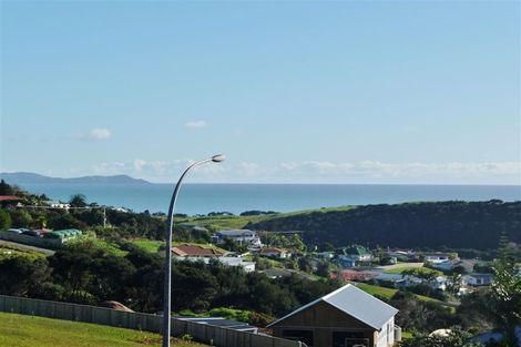 Photo of property in 10 Pekama Drive, Cable Bay, 0420