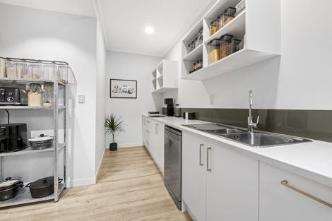 Photo of property in 16 Syd Grant Crescent, Orewa, 0931