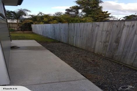 Photo of property in 4 Nirmal Place, Sunnyvale, Auckland, 0612