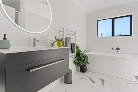 Photo of property in 21 Coralie Place, Lansdowne, Masterton, 5810