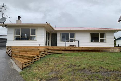 Photo of property in 22 Mountainview Terrace, Otaki Beach, Otaki, 5512