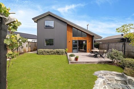 Photo of property in 6 Shepherd Road, Jacks Point, Queenstown, 9371