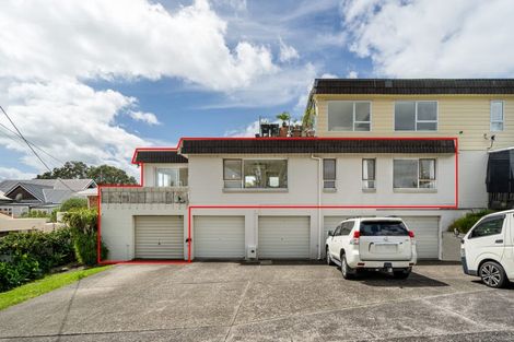 Photo of property in 1/22 North Avenue, Narrow Neck, Auckland, 0624