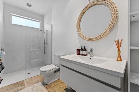 Photo of property in 15 Kewai Street, Omaha, 0986