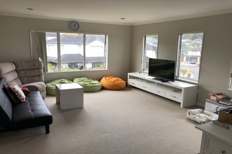 Photo of property in 8 Kouras Place, Flat Bush, Auckland, 2016