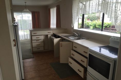 Photo of property in 16 Brightwell Street, Papakura, 2110