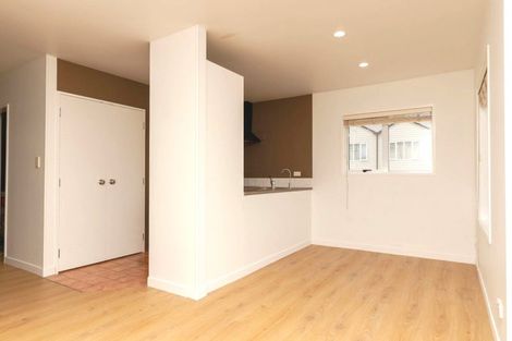 Photo of property in 14/30 John Jennings Drive, Oteha, Auckland, 0632