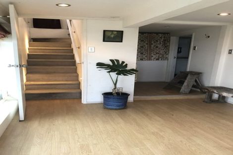 Photo of property in 4a Pohutukawa Avenue, Red Beach, 0932