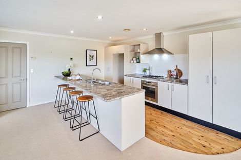 Photo of property in 64 Te Puia Drive, Aotea, Porirua, 5024