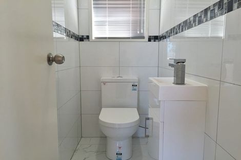 Photo of property in 20 Chieftain Rise, Goodwood Heights, Auckland, 2105