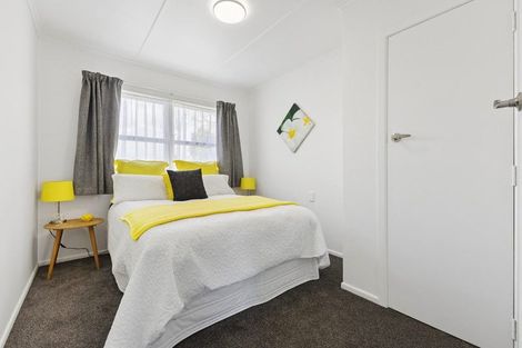 Photo of property in 15 Rice Crescent, Papakura, 2110
