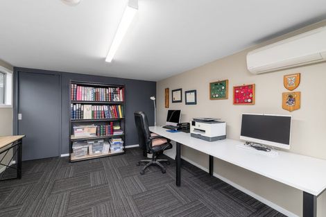 Photo of property in 36 Harrowdale Drive, Avonhead, Christchurch, 8042