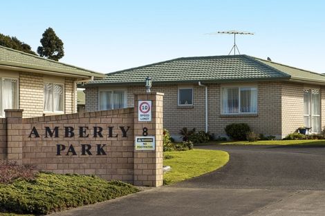 Photo of property in 4/8 Village Place, Tuakau, 2121