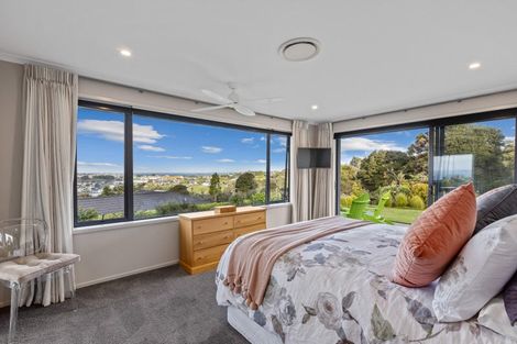 Photo of property in 8 Woodridge Drive, Stanmore Bay, Whangaparaoa, 0932