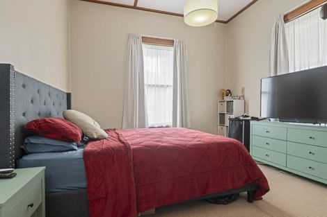 Photo of property in 35 Ross Street, Woodville, 4920