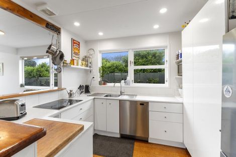 Photo of property in 103 Atkinson Avenue, Otaki Beach, Otaki, 5512