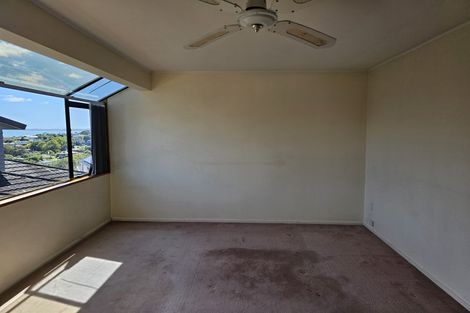 Photo of property in 1/979 Beach Road, Torbay, Auckland, 0630