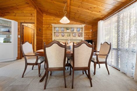 Photo of property in 4 Spruce Place, Totara Heights, Auckland, 2105