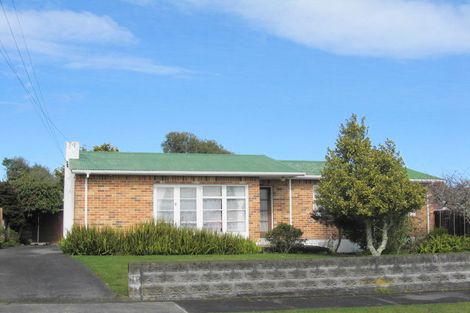 Photo of property in 14 Cornwall Street, Levin, 5510
