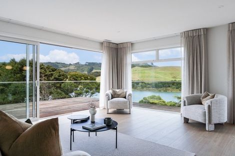 Photo of property in 98 Omahina Street, Raglan, 3225