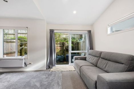 Photo of property in 13/30 John Jennings Drive, Oteha, Auckland, 0632