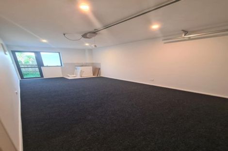 Photo of property in 16d Sheridan Drive, New Lynn, Auckland, 0600