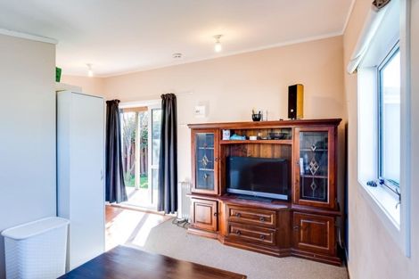 Photo of property in 37 Plunket Street, Tamatea, Napier, 4112