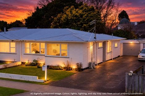 Photo of property in 118 Weraroa Road, Levin, 5510
