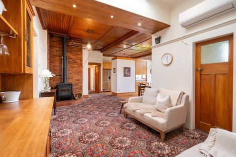 Photo of property in 210 Davis Street, Saint Leonards, Hastings, 4120