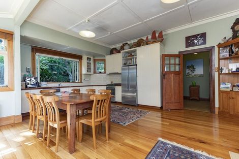 Photo of property in 27 Jubilee Avenue, Devonport, Auckland, 0624