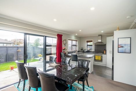 Photo of property in 1 Angelina Way, Kelvin Grove, Palmerston North, 4414