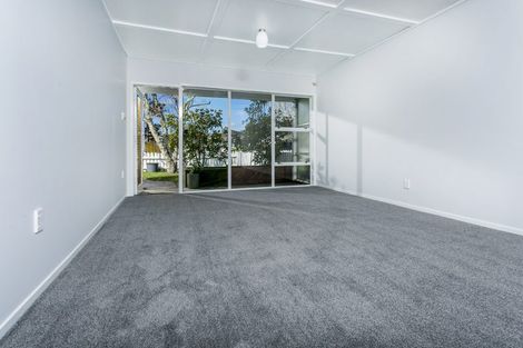 Photo of property in 1/20 Chartwell Avenue, Glenfield, Auckland, 0629